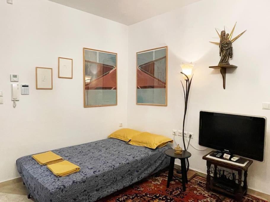 Apartment To Ble Kuenstlersteinhaus Mit Garten Barrierefrei Tirnavos